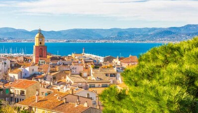 Πτήση με ελικόπτερο πάνω από τον κόλπο του Saint-Tropez