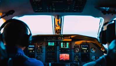 Γιατί υπάρχουν δύο πιλότοι για ένα ιδιωτικό τζετ