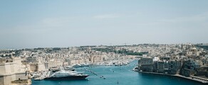 Saint-Moritz - Valletta : ενοικίαση ιδιωτικού τζετ