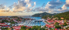 Fort-de-France - Les Saintes: μεταφορά με ελικόπτερο