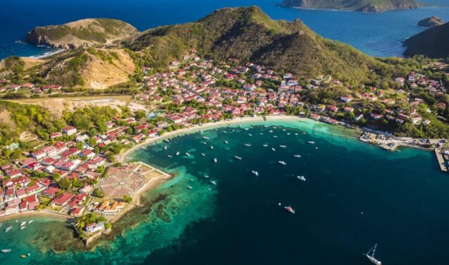 Fort-de-France - Les Saintes: μεταφορά με ελικόπτερο